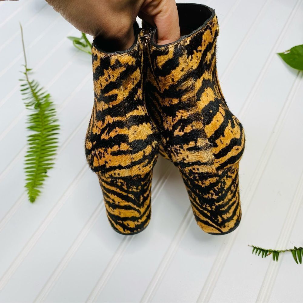 Antonio Melani Animal Print Zebra Cheetah Fur Heeled Ankle Boots NEW Size 7 - Picture 6 of 7